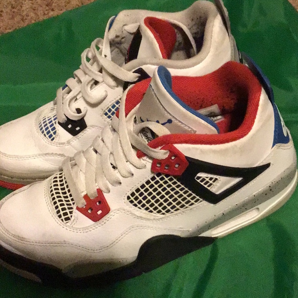 Jordan 4s